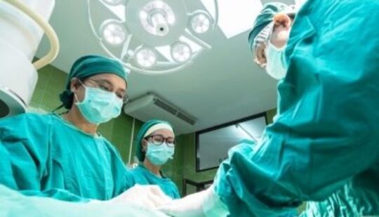 «Золоті руки» та подяка від сотень пацієнтів. У Рівному відзначили трьох хірургів (ФОТО)