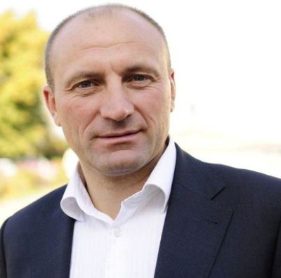 Ви зараз переглядаєте “Чекаємо вас тут!”: мер Черкас, якого Зеленський назвав “бандитом”, жорстко відповів президенту (відео)
