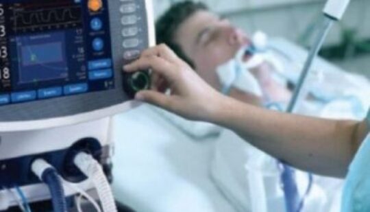 16 хворих на COVID-19 рівнян у тяжкому стані. Один – на ШВЛ