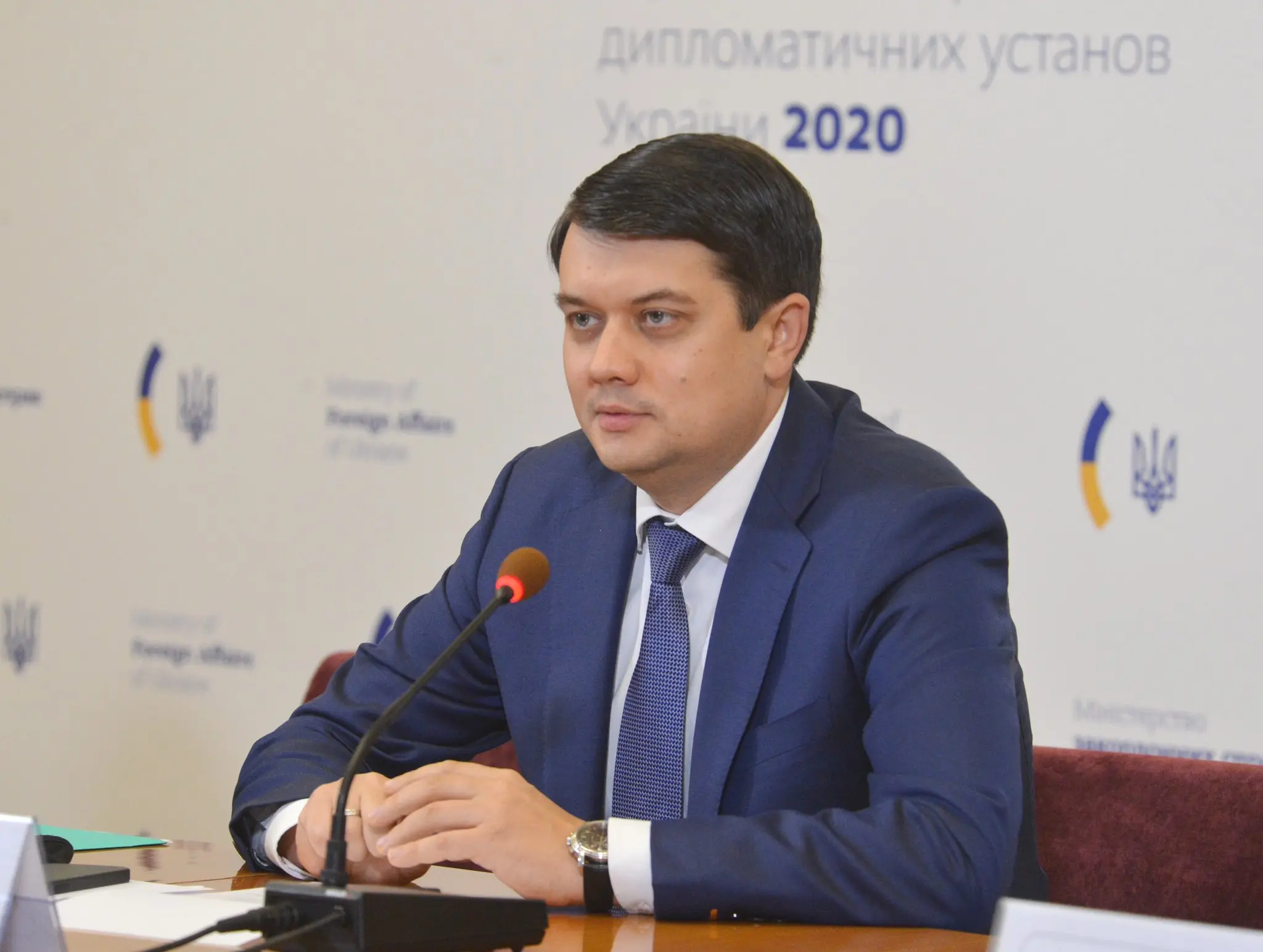 Ви зараз переглядаєте Разумков оцінив вірогідність введення воєнного стану в Україні