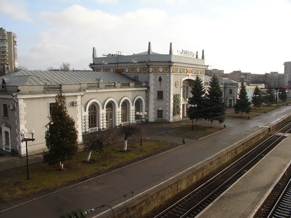 Ви зараз переглядаєте Куди можна відправитися на відпочинок поїздом з Рівного: перелік маршрутів та ціни