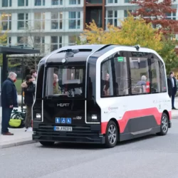 Німеччина може дозволити транспорт з автопілотом з 2022 року