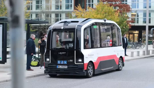 Німеччина може дозволити транспорт з автопілотом з 2022 року