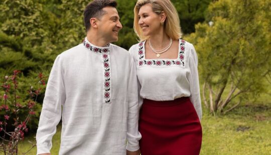 У День вишиванки Зеленський одягнув російську косоворотку