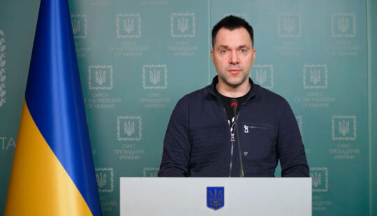 У містах під Києвом російські військові не оточені, а перебувають у півоточенні