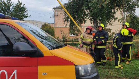У місті Дубно вантажівка наїхала на газову трубу (ФОТО)