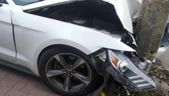 Травма живота та алкогольна інтоксикація: у аварії в Рівному постраждала пасажирка “Ford Mustang”