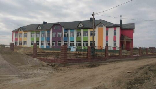“Відмили” 400 тисяч гривень: судитимуть підрядника, який будував ліцей на Рівненщині