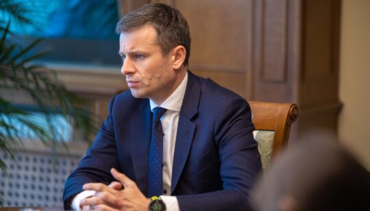 Мінімальну зарплату в Україні збільшать до 7700 гривень – Марченко