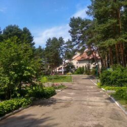 У рівненський «Електронік» знову приїхали діти: як проходить оздоровчий сезон (ФОТО)