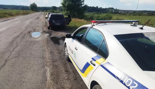 У Сарнах нетверезий водій намагався відкупитися від поліцейських: злочин задокументували
