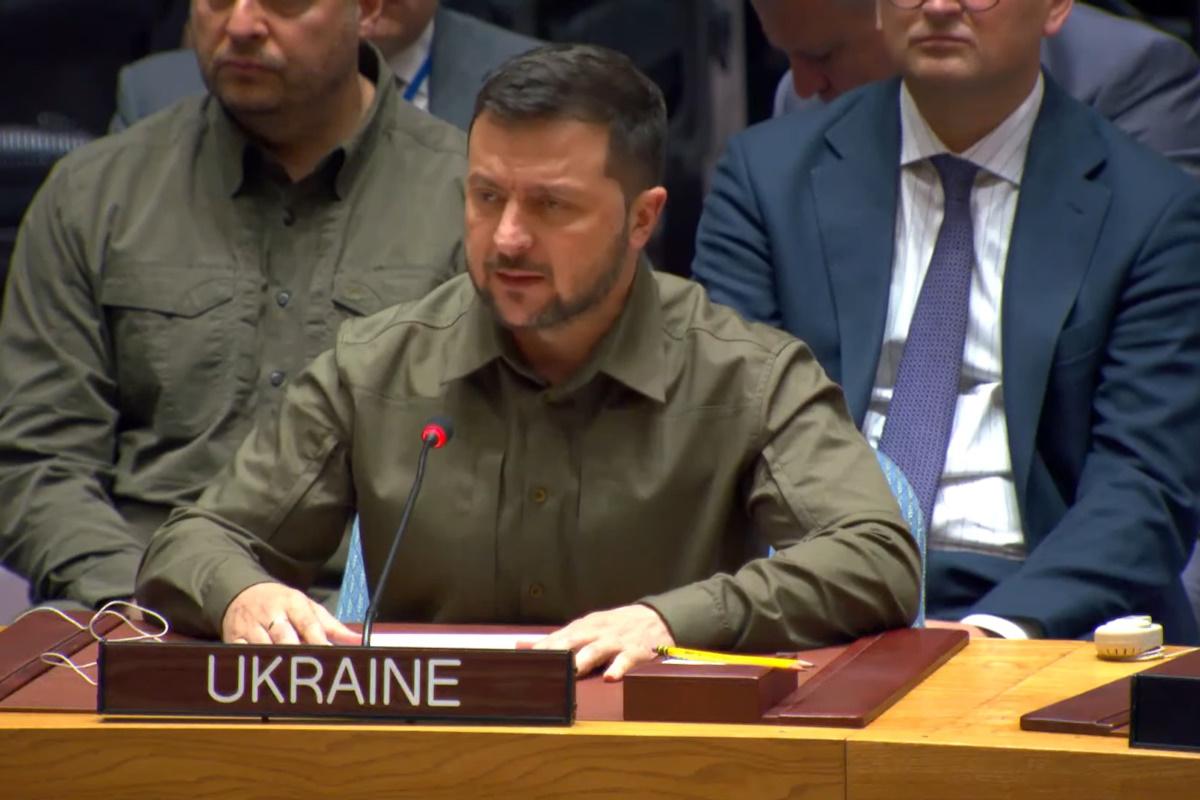 Ви зараз переглядаєте Основні тези з виступу Зеленського у Радбезі