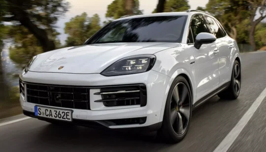 510 сил та великий акумулятор: Porsche представив гібридний Cayenne S E-Hybrid