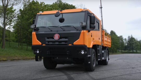 У Чехії випробовують безпілотну вантажівку Tatra Force