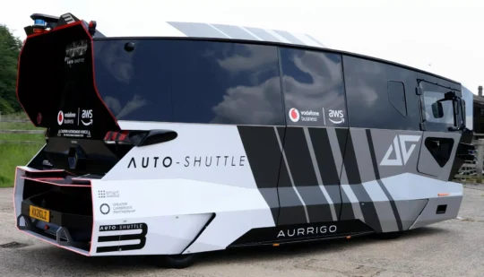 З дикою зовнішністю: у Європі тестують незвичний автобус на автопілоті