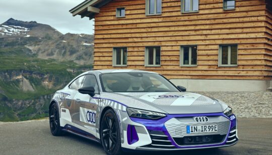 У електромобіля Audi e-tron GT зʼявилася лімітована версія Ice Race Edition на честь 40-річчя спортивного підрозділу