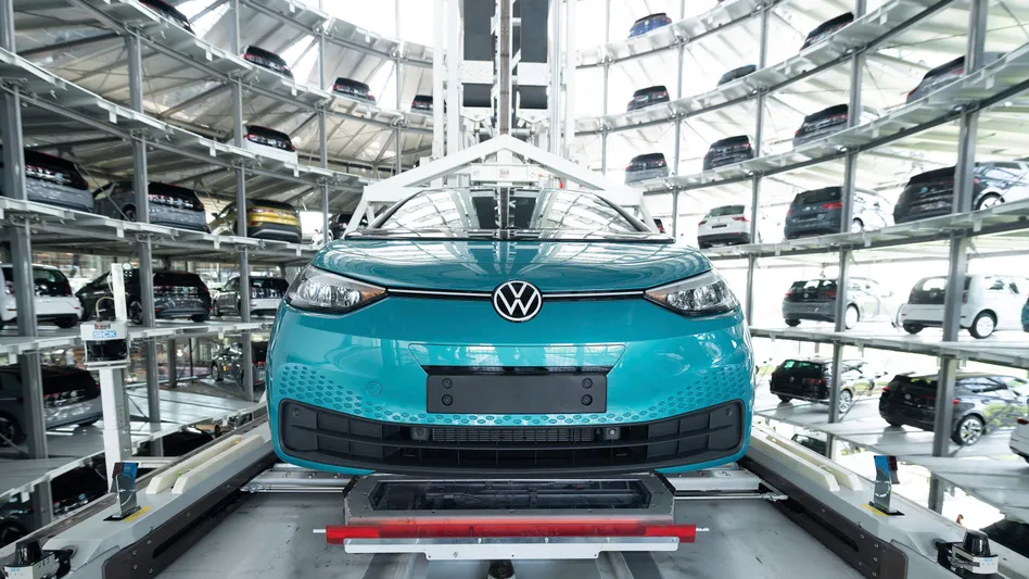 Ви зараз переглядаєте Volkswagen згортає виробництво електромобілів у Дрездені: у чому причина