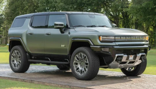 Електромобіль GMC Hummer EV продадуть з аукціону: у чому його унікальність