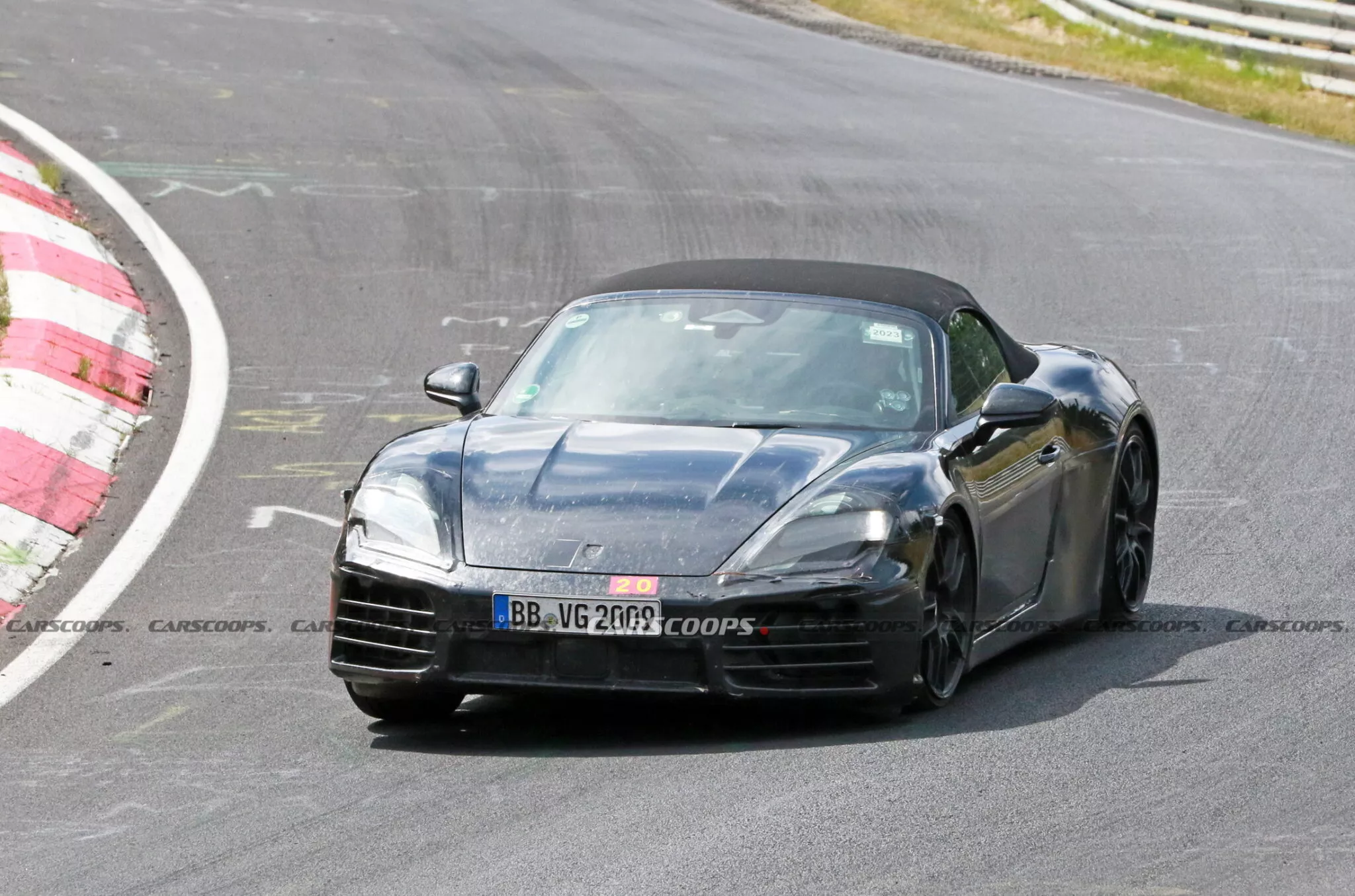 Ви зараз переглядаєте Електричний родстер Porsche Boxster EV вперше розкрив секрети свого інтер’єру