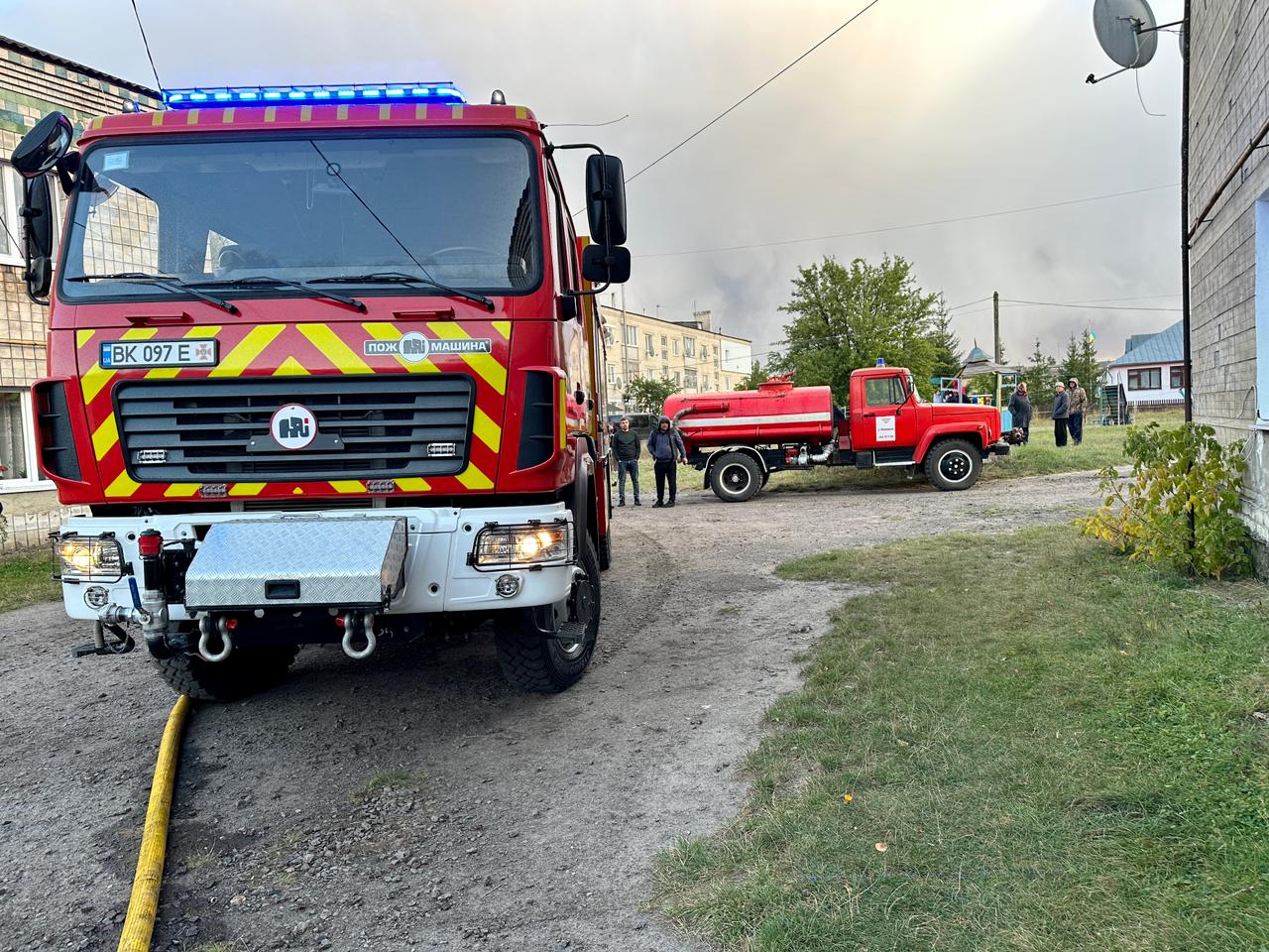 Ви зараз переглядаєте На Сарненщині вогнеборці ліквідували пожежу у багатоквартирному житловому будинку