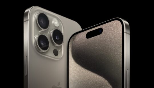 Бездротові зарядки в BMW виводять з ладу нові iPhone 15: що ламається