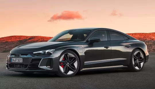 Електромобіль Audi RS e-tron GT подешевшав на $20 000: у чому причина