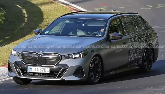 Скоро в серію: електричний універсал BMW i5 Touring помітили на Нюрбургрингу