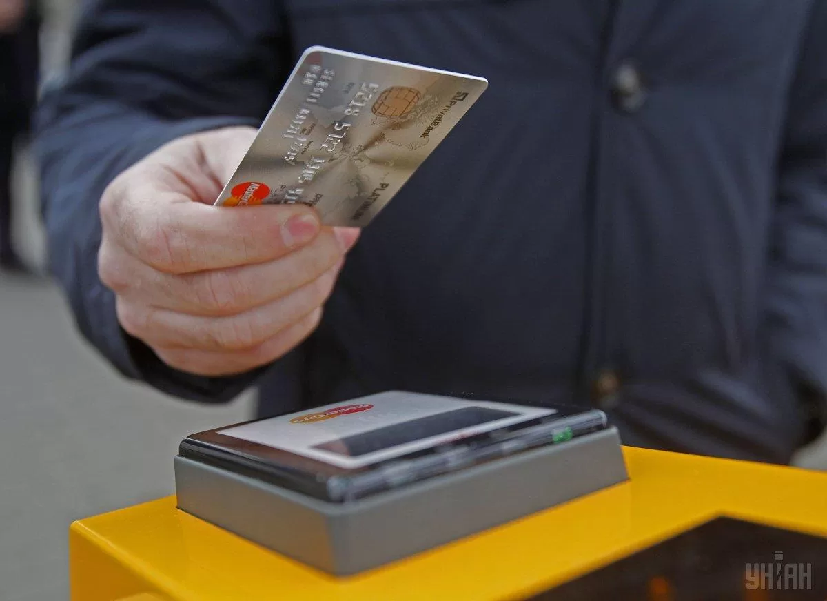 Ви зараз переглядаєте Чи блокуватимуть банківські картки та рахунки ухилянтів: відповідь адвоката