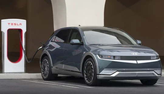 Електромобілі Hyundai, Genesis, Kia отримають зарядний роз’єм від Tesla: названа дата