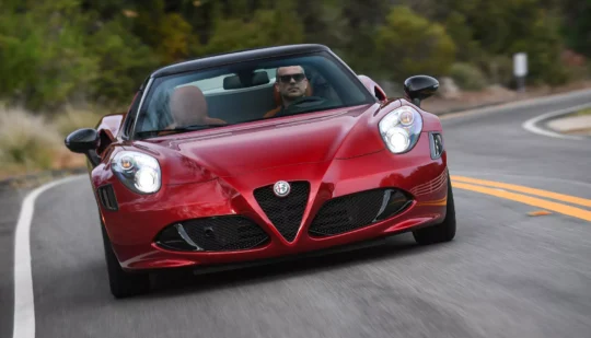 Alfa Romeo готує конкурента для електромобіля Porsche Boxster EV: перші подробиці