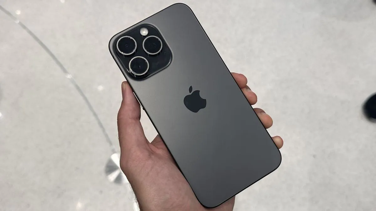 Apple нарешті вирішила проблему перегріву iPhone 15 Pro Apple