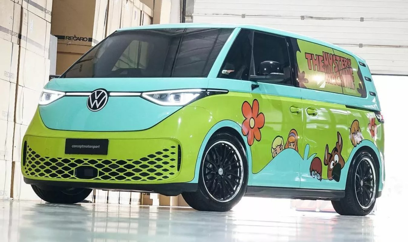 Ви зараз переглядаєте Електромобіль Volkswagen ID.Buzz перетворили на яскравий мінівен з відомого мультфільму