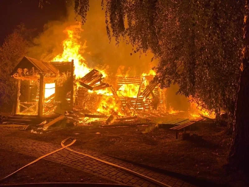 Ви зараз переглядаєте Відома причина пожежі у старовинному храмі на Рівненщині