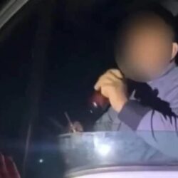 На Рівненщині патрульні зупинили водія, який прямо перед ними розпивав алкоголь