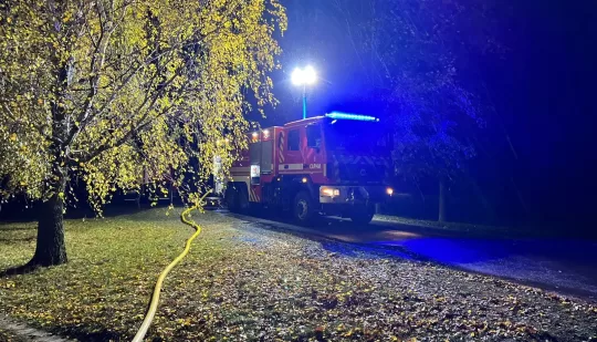 На Сарненщині рятувальники ліквідували пожежу у нежитловому будинку