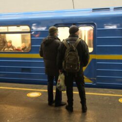 Метрополітен закупить літери для нових назв станцій майже на мільйон гривень