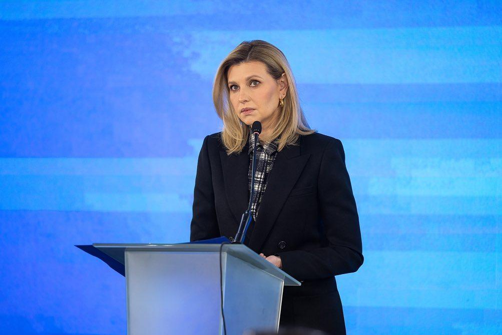 Ви зараз переглядаєте Олена Зеленська розповіла, яке питання під час інтерв’ю вводить її в ступор