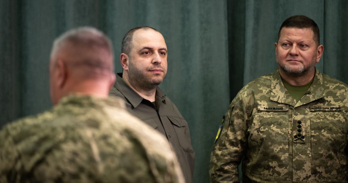 Ви зараз переглядаєте Скандальна заява нардепа про “відставку” Залужного: міністр оборони відреагував