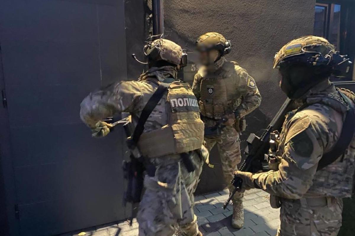 Ви зараз переглядаєте Україна разом з Європолом затримала відомих хакерів
