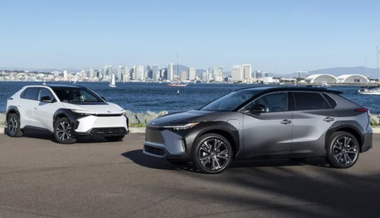 Одразу мінус 80 тисяч машин: Toyota різко скорочує річний прогноз продажів електромобілів