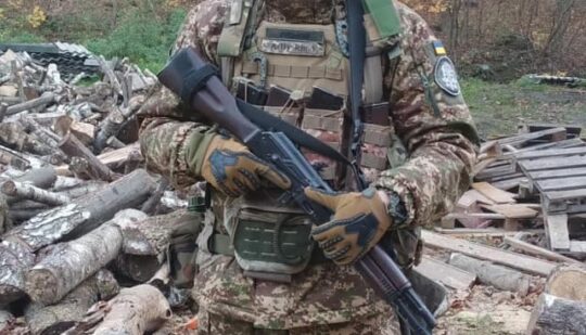Історія рівненського коміка, який поміняв мікрофон на рушницю