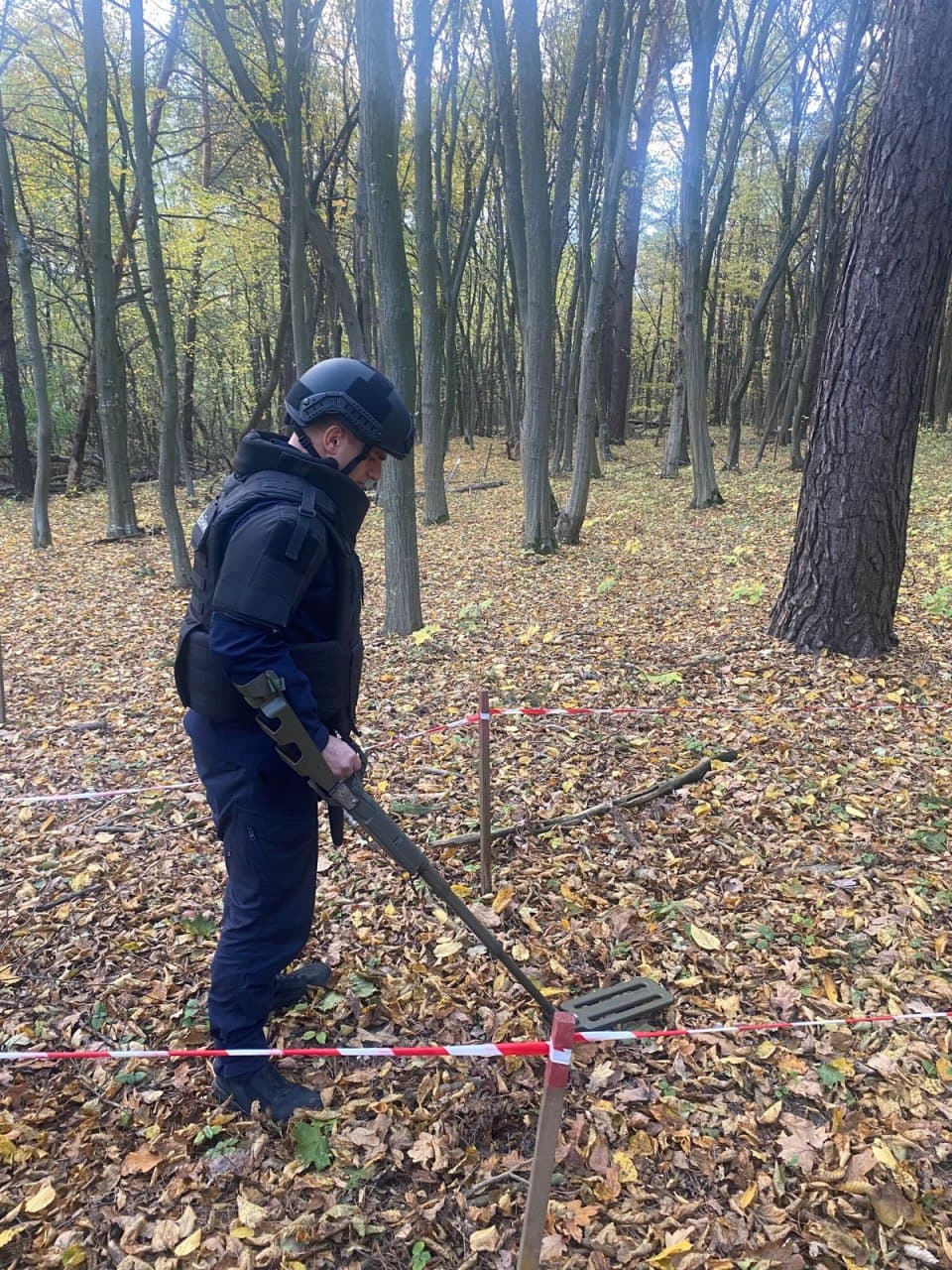Ви зараз переглядаєте Сапери ДСНС Рівненщини знищили два великі боєприпаси