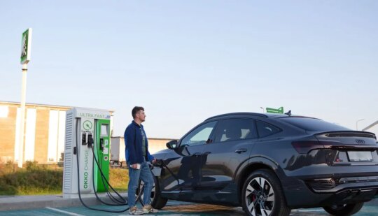 ОККО розгорнула мережу швидкісних електрозарядок на основних автошляхах України | Економіка