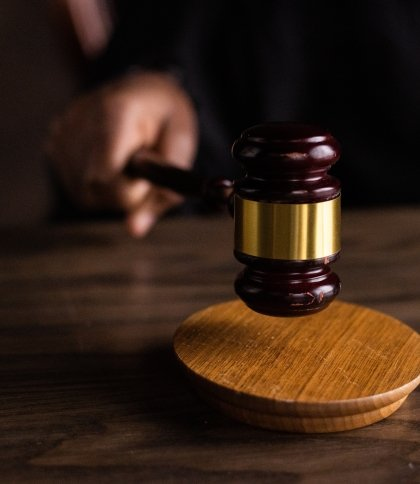 Ви зараз переглядаєте За отримання хабаря працівник ДСНС Рівненщини отримав штраф і втратив роботу