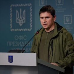 Арестовичу здається, що він впливовий політик, але реальність трохи інша,