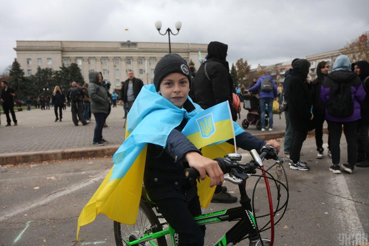 Ви зараз переглядаєте Чи згодні українці віддати частину територій РФ?