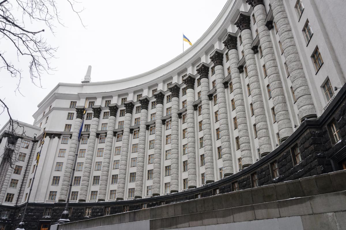 Ви зараз переглядаєте Кабмін ввів нову систему оплати праці держслужбовців