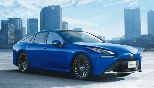 Toyota оновила водневий седан Mirai: стали відомі подробиці