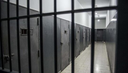 62-річного жителя Зарічного засудили до 5 років в’язниці за напад на сина