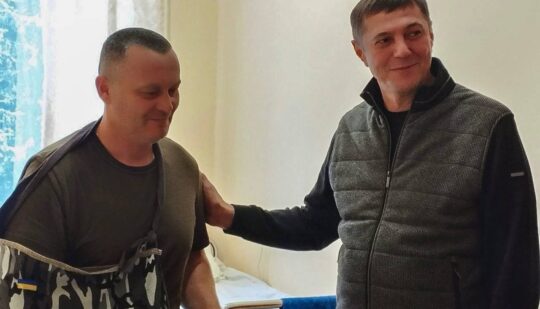Вчителю-захиснику з Рівненщини вручили нагороду «Заслужений вчитель України»